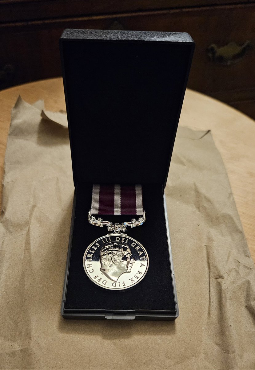 Stevie_Joy's tweet photo. Although a veteran of 4 months after 32 years loyal @RoyalAirForce service this wasn't how I expected to receive my MSM. Thankfully the pro active SWO @RAFBrizeNorton had already reached to ensure that this will be presented in the appropriate manner. https://t.co/Sr5z4WQnBp