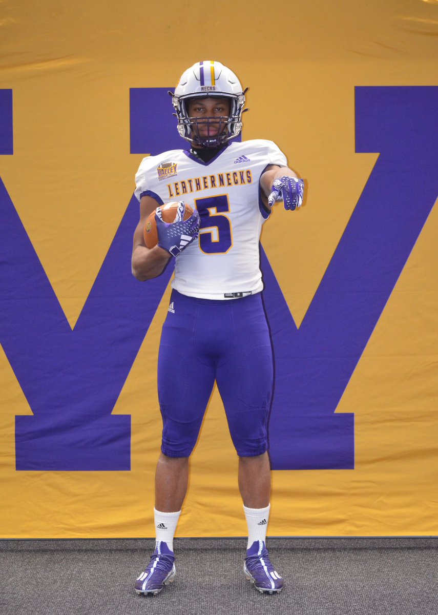 Avery_Knight5's tweet image. After much consideration, and an amazing weekend down in Macomb Il, with @CoachJoeDavis I would love officially announce my COMMITMENT to the @WIUfootball #AGTG #Blessed #D1 #Committed
@michaelzdebski @_CoachHoov @CoachKarlMofor @CoachPTBarrett @COACHBAINES @DerrickStinson4…