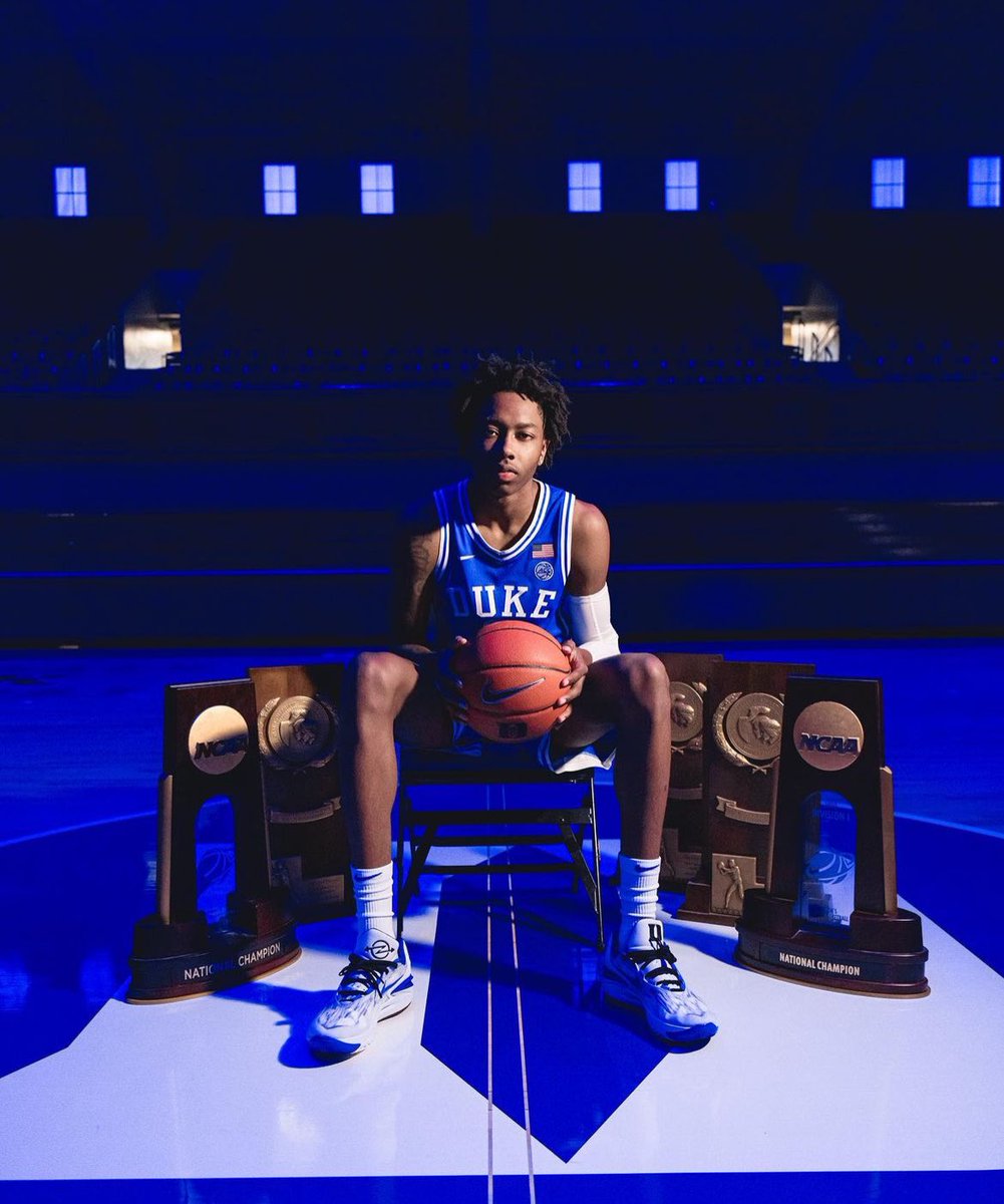 North Meck Hoops (@northmeckbball) on Twitter photo 𝗘𝗔𝗥𝗡𝗘𝗗.
From an unranked player on JV his freshman year, to a BURGER BOY🍔
Congratulations to <a href="/IsaiahEvans26/">Isaiah Evans</a> on another outstanding accomplishment! Definition of hard work, toughness, and loyalty.
#VIKING4LIFE 𝗘𝗔𝗥𝗡𝗘𝗗.
From an unranked player on JV his freshman year, to a BURGER BOY🍔
Congratulations to <a href="/IsaiahEvans26/">Isaiah Evans</a> on another outstanding accomplishment! Definition of hard work, toughness, and loyalty.
#VIKING4LIFE