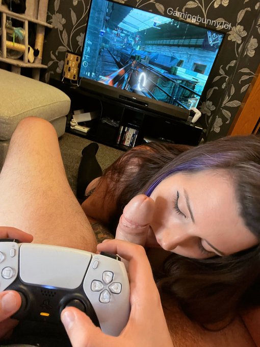 I love being a distraction. Gaming is better with two. https://t.co/nOJe1w2cVj