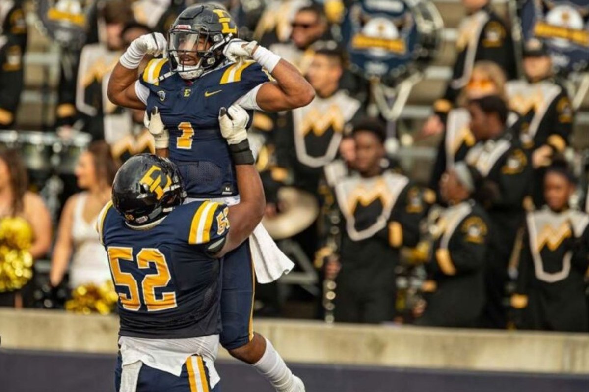 After a great conversation with <a href="/jscelfo66/">Coach Joe Scelfo</a> I'm blessed to receive an offer from <a href="/ETSUFootball/">ETSU Football</a>.