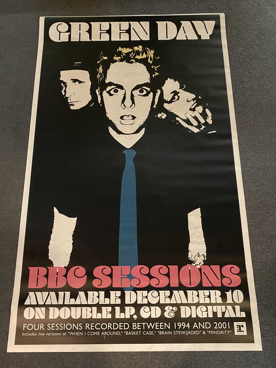 efetusmpls's tweet photo. Thanks for following along during our vinyl banner giveaways today! Our last prize of the day is this rad Green Day 3'x5' vinyl banner. RT to ETW and we'll pick a winner just before 5pm. Prize must be picked up in the store. https://t.co/rhwY9e1BDI