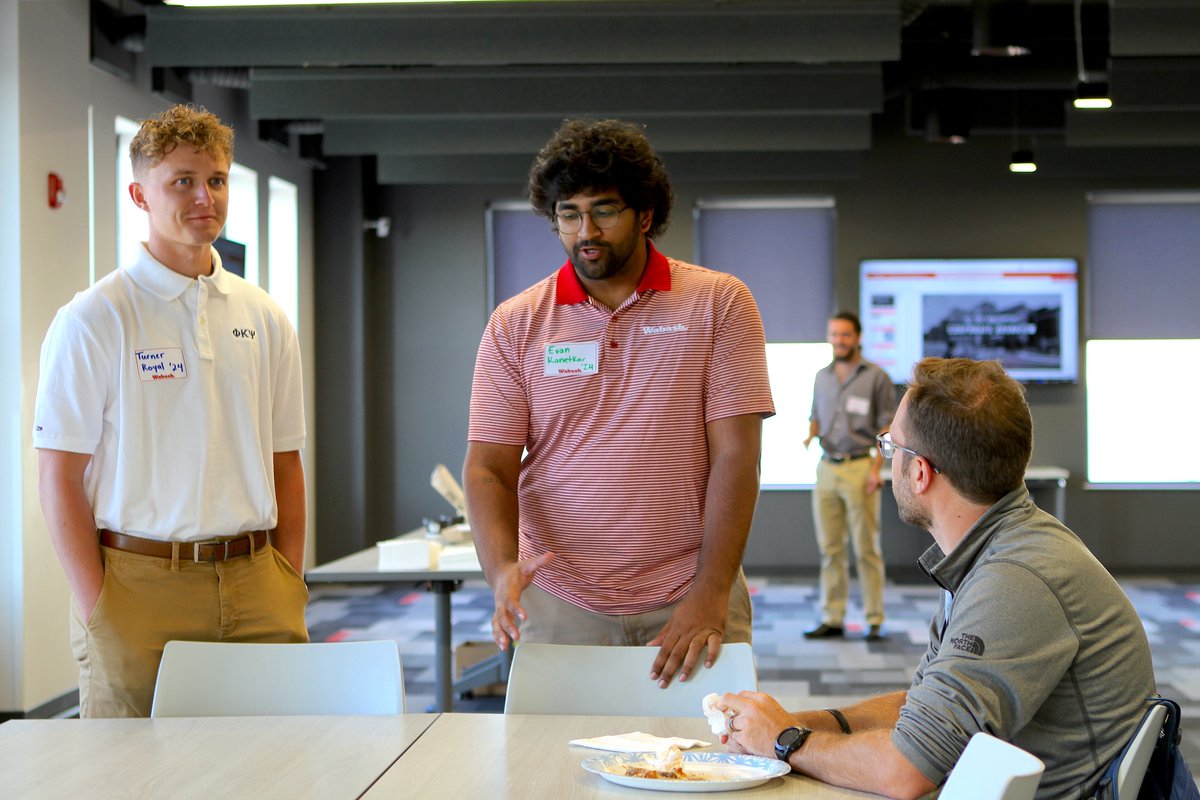Did you know⁉️

One in 10 Wabash graduates holds the title of CEO, chairman, president, vice president, director, founder, or owner. That includes graduates who are as young as 23.