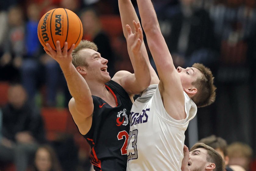 Minnesota State Moorhead Dragons starting guard Gabe Myren set to have hand surgery, likely done for season #MSUMDragons #NSIC <a href="/inforum/">InForum</a> @inforumsports inforum.com/sports/college…