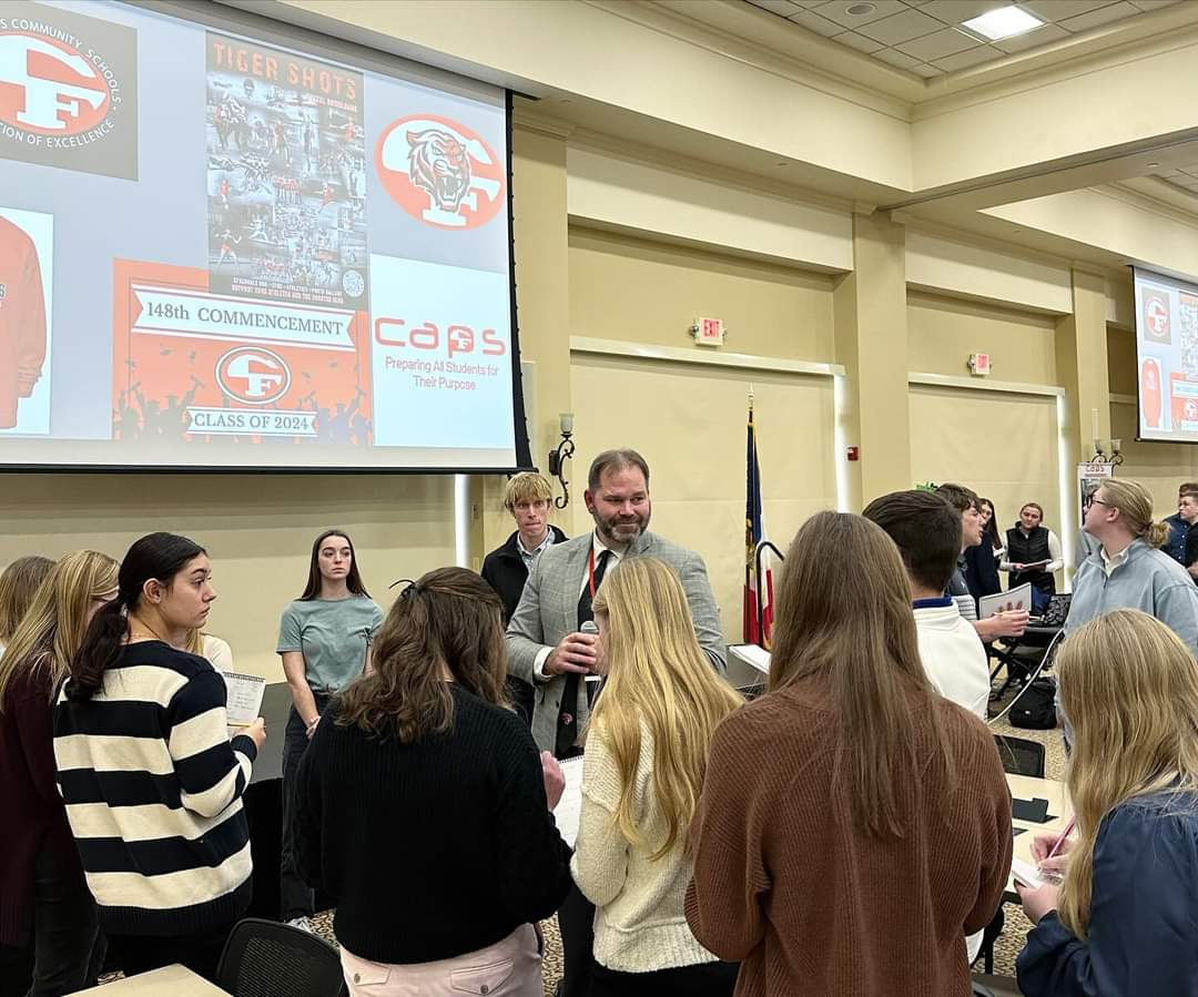 CF_CAPS's tweet image. Shout out to our Superintendent @aapattee and all our biz professionals who invested time into our @CF_CAPS and @CedarValleyCAPS associates during our #DesignSprint. 

Real world, real problems, real growth! #DurableSkills