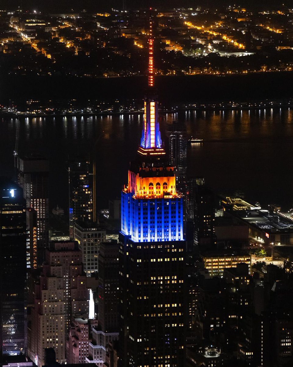 .<a href="/nyknicks/">NEW YORK KNICKS</a> win!  

📷: sterlingstudiosnyc/IG