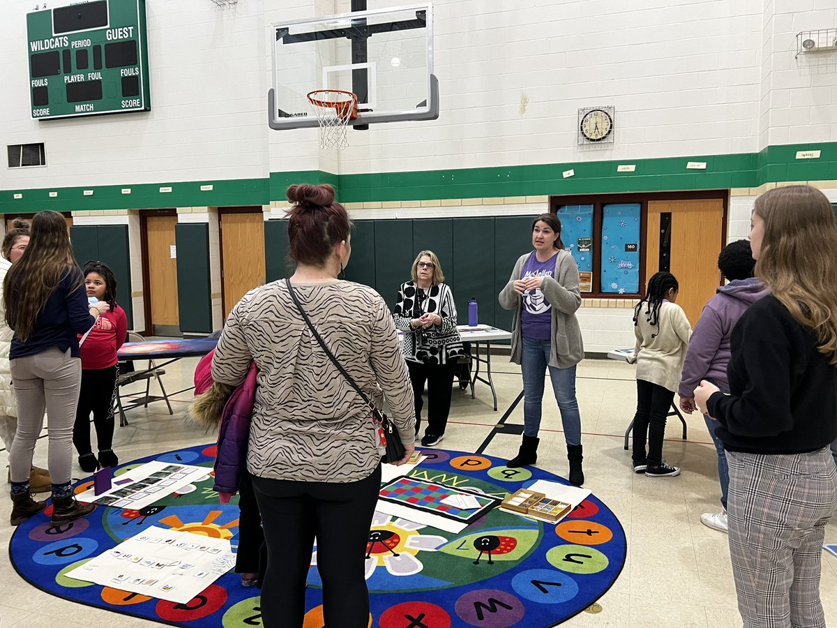 Thank you to <a href="/IPSSkillen34/">Eleanor Skillen 34</a> for hosting our Montessori 101 tonight. What a great way for our families to learn about the awesome things happening in our schools and to interact with the Montessori materials! Thank you to all of the staff from all schools who helped! @MrsRentGWC87