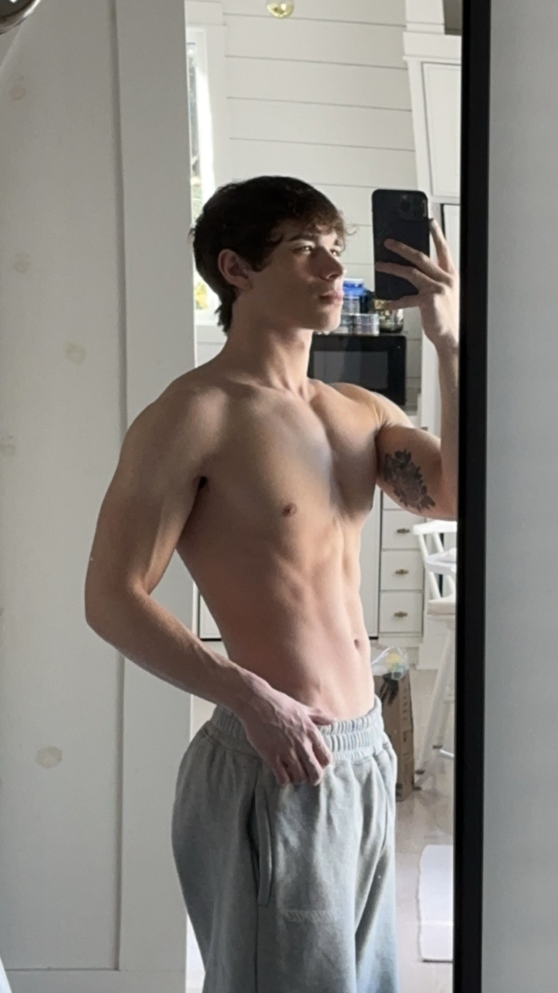 Brandon Rowland on X: morning mirror pictures ☀️ t.coAaBUJjZXF9   X