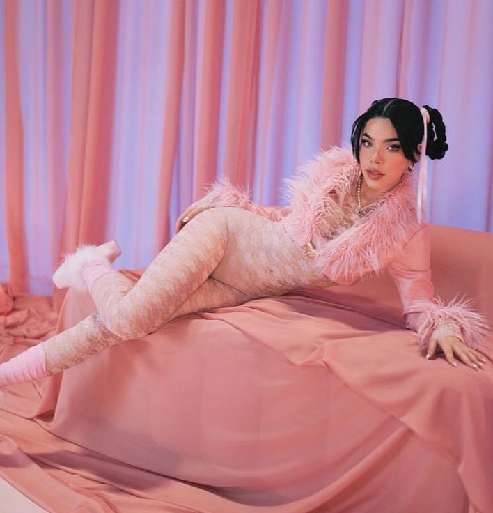 iTunes Argentina: #1 (+1)
“Bobo”-<a href="/keniaos/">NINI</a> &amp; <a href="/yoAlvaroDiaz/">ALVARO DIAZ</a>.