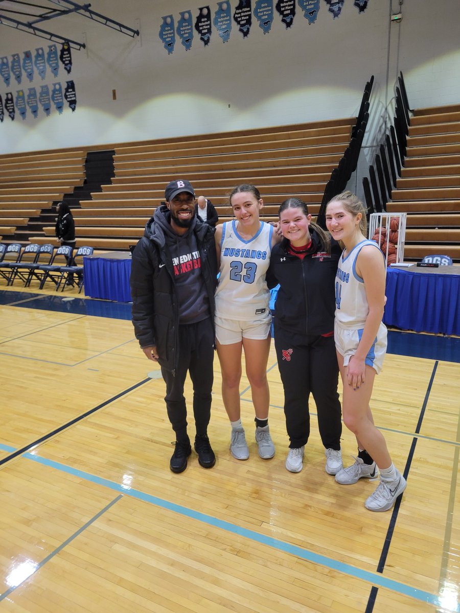 BrianJa01566772's tweet photo. It's great seeing future @benuwbb compete against each other.  @luellasheehann @Addy_Bryant24 @Allisonjar11 soon you all will be sporting the same uniform.  Let's Go..... https://t.co/AEh3QAgPds