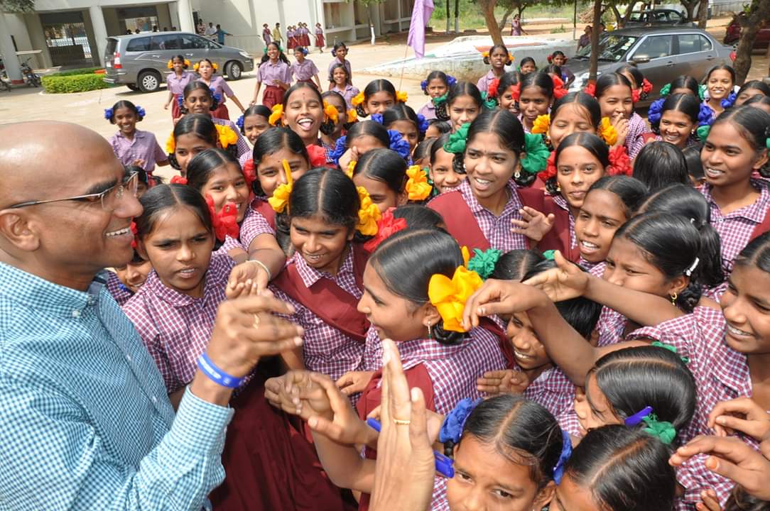 AjayDiamondz's tweet photo. Greetings to all on  #NationalGirlChildDay. Today,Let’s pledge to let our girl to fly🧚let’s promise to save girl childs from harrasment, oppression. As Savitri Aai said we must provide them English Education to break the chains of Caste. #Swaero #Swaeroism 
@RSPraveenSwaero https://t.co/1xmxS8Tfob