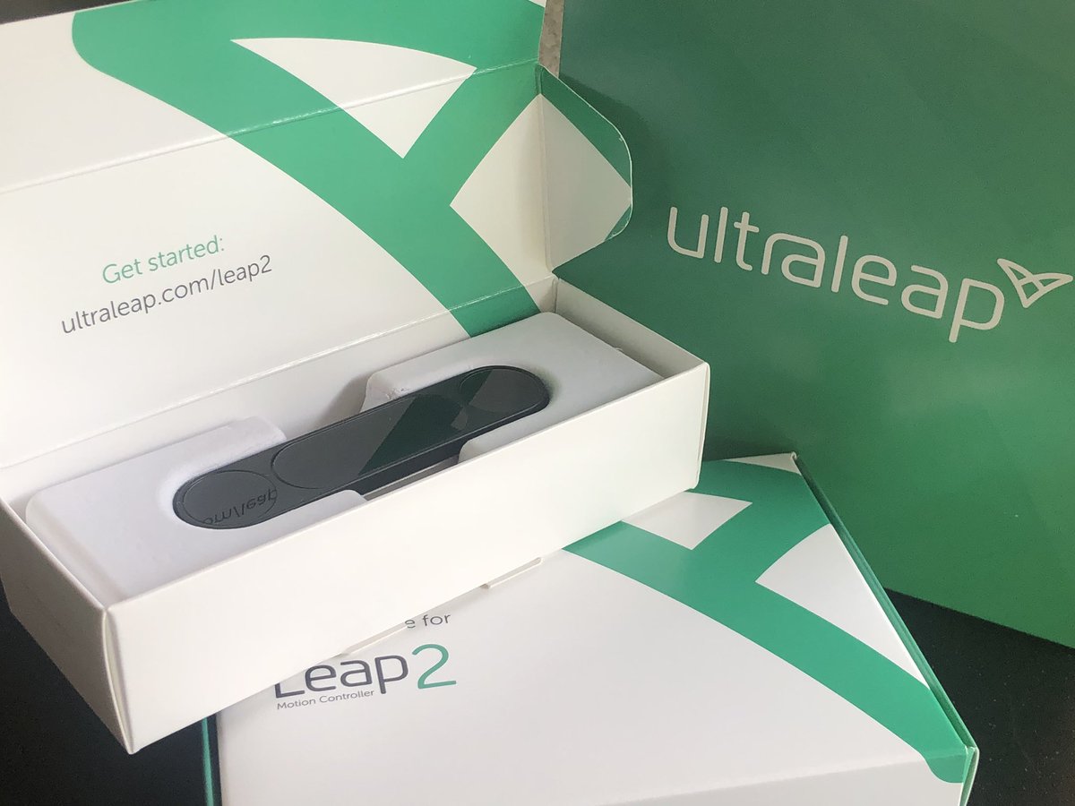 OhNippon's tweet image. ✨社長に貰った✨

I have attained a power upgrade from Shacho san!!! 

Kya~! So excited to have these. Better and stellar content coming soon. (o^▽^o)

#mocopi #leapmotion #vtuber