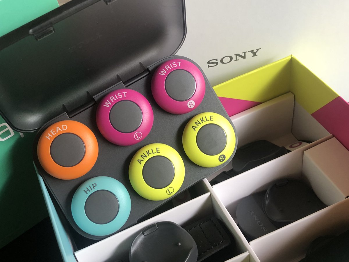 OhNippon's tweet image. ✨社長に貰った✨

I have attained a power upgrade from Shacho san!!! 

Kya~! So excited to have these. Better and stellar content coming soon. (o^▽^o)

#mocopi #leapmotion #vtuber