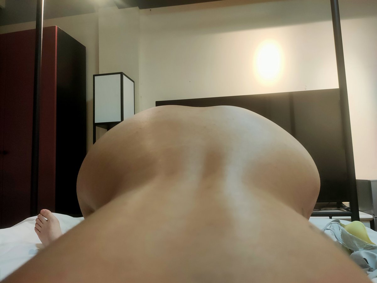E21824953's tweet photo. 这个小母狗的腰臀比是不是很不错 https://t.co/yHxheUWPyz