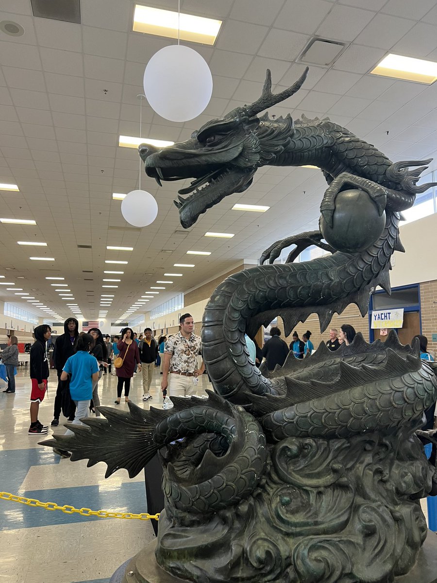 SDHCMagnet's tweet image. The Maritime Expo here at @jhsmagnet is THE place to be tonight!

Partners from as far as Michigan and Massachusetts stand next to those from right here in Tampa to talk about how great this program is

If you have an offer here, #ACCEPTMagnet today

@HillsboroughSch #WeAreMagnet