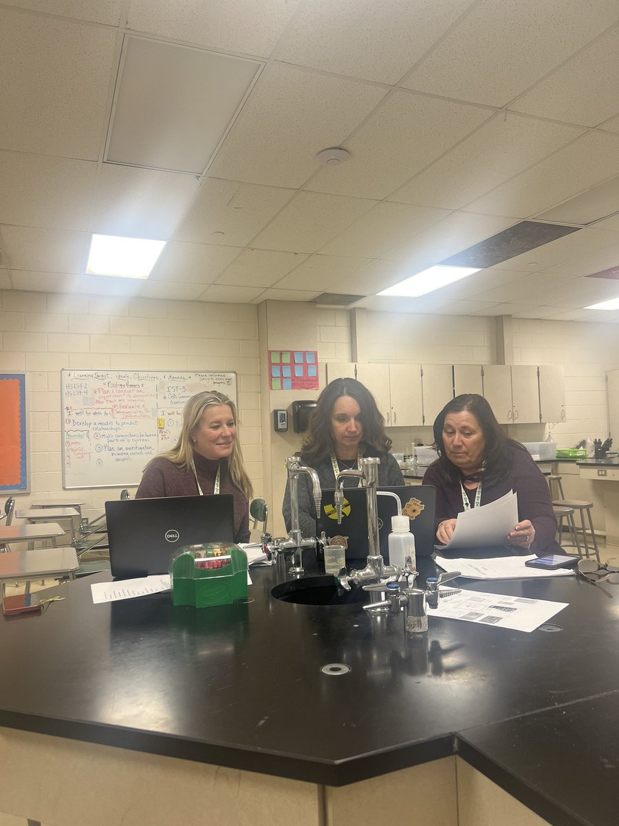 pierce1248's tweet photo. Where math and science meet, a coach will be there for you! Prepping for exams. Everyone is working hard. @BrickMemorialHS @BTPSLearns https://t.co/OWpYkaKmfS
