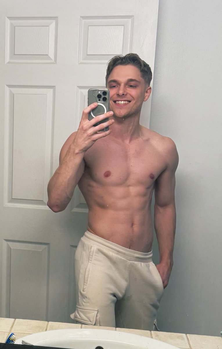 toughtalkty's tweet image. Apparently bc I have a husband &amp;amp; I openly say that I think gay men shouldn’t be publicly obscene the delusional clowns of Twitter have decided I’m not allowed to post these kinds of photos🤭 

To my haters:

I pray you find someone who loves you like my husband loves me 💋xoxo