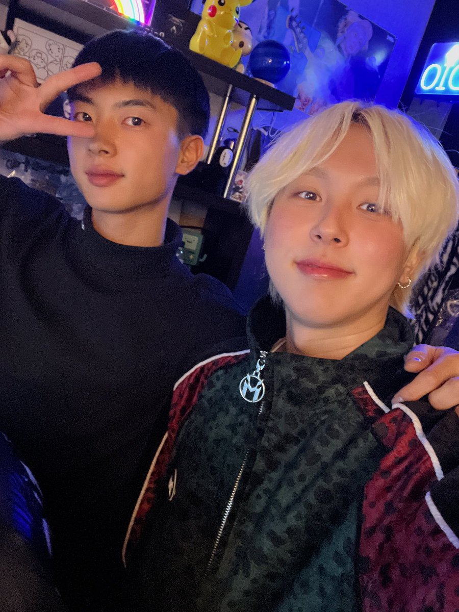 GiukChile's tweet photo. Hyungu actualizó ☕️ con unas fotos junto a Giuk. https://t.co/9mIpsTRRmV