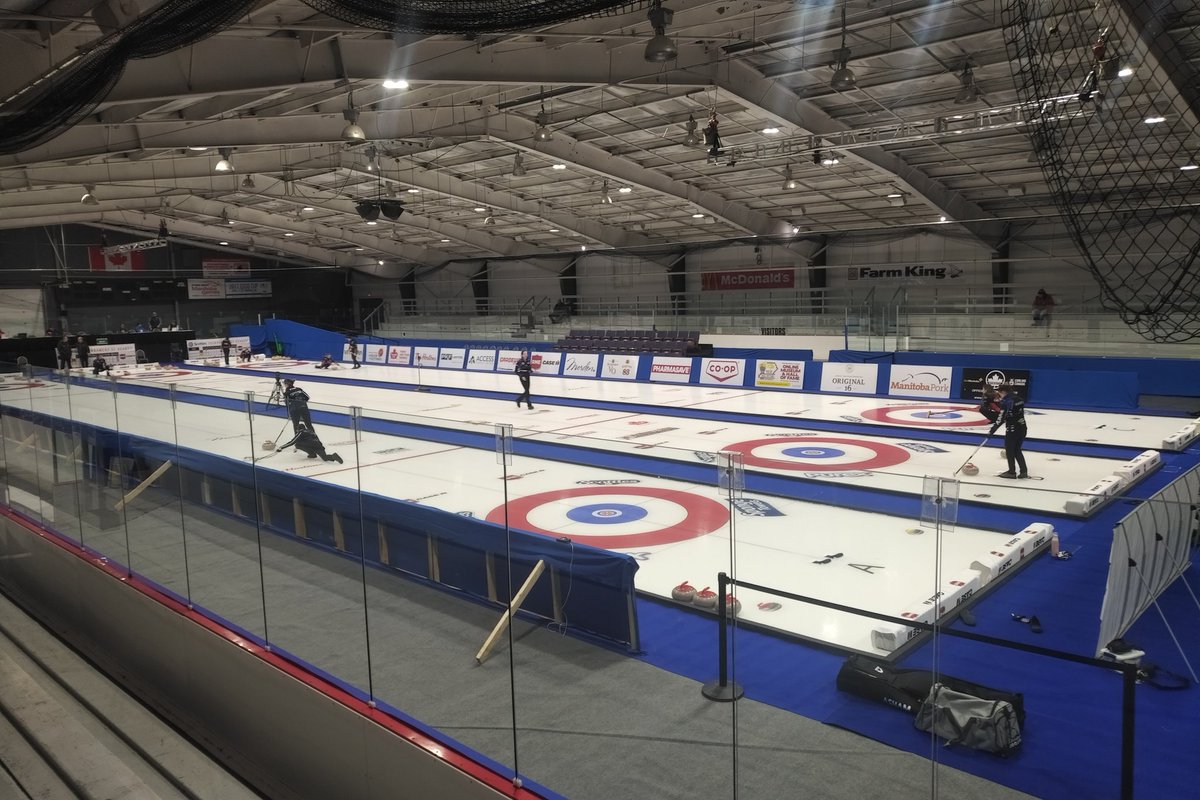 ljhudson's tweet photo. Takes a lot of work by a lot of people to get to these, and to put them on. Never going to stop being thankful for the opportunity to win a Buffalo...
#office #Scotties #morden #curlmanitoba https://t.co/cAe3GvbFWX