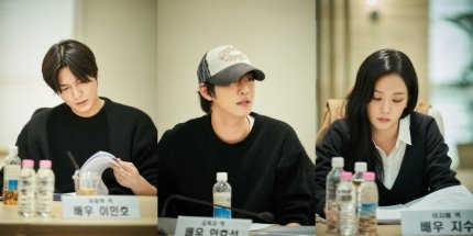 #LeeMinHo #AhnHyoSeop #BLACKPINK's #Jisoo #ChaeSooBin #ShinSeungHo #Nana and #ParkHoSan at #OmniscientReader movie script reading.