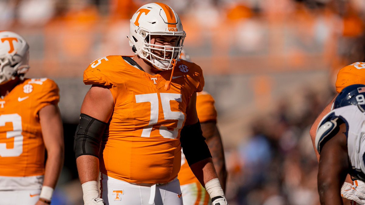 Blessed to receive an offer (PWO) from the University of Tennessee! <a href="/scott_altizer/">Scott Altizer</a> <a href="/Gelarbee/">Glen Elarbee</a> <a href="/Vol_Football/">Tennessee Football</a>