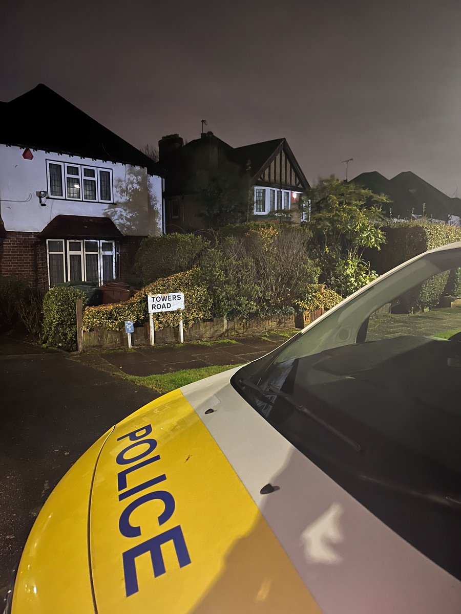 MPSHatchEnd's tweet image. Your SNT Officers have been out and about over the past few nights tackling both vehicle crime and burglary in #HatchEnd and #Pinner to keep your homes and vehicles safe! 

🚨🏡🚘

#NWBCU #Harrow #MyLocalMet
@MPSPinner
@MPSPinnerSouth