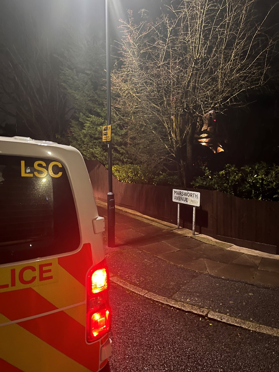 MPSHatchEnd's tweet image. Your SNT Officers have been out and about over the past few nights tackling both vehicle crime and burglary in #HatchEnd and #Pinner to keep your homes and vehicles safe! 

🚨🏡🚘

#NWBCU #Harrow #MyLocalMet
@MPSPinner
@MPSPinnerSouth