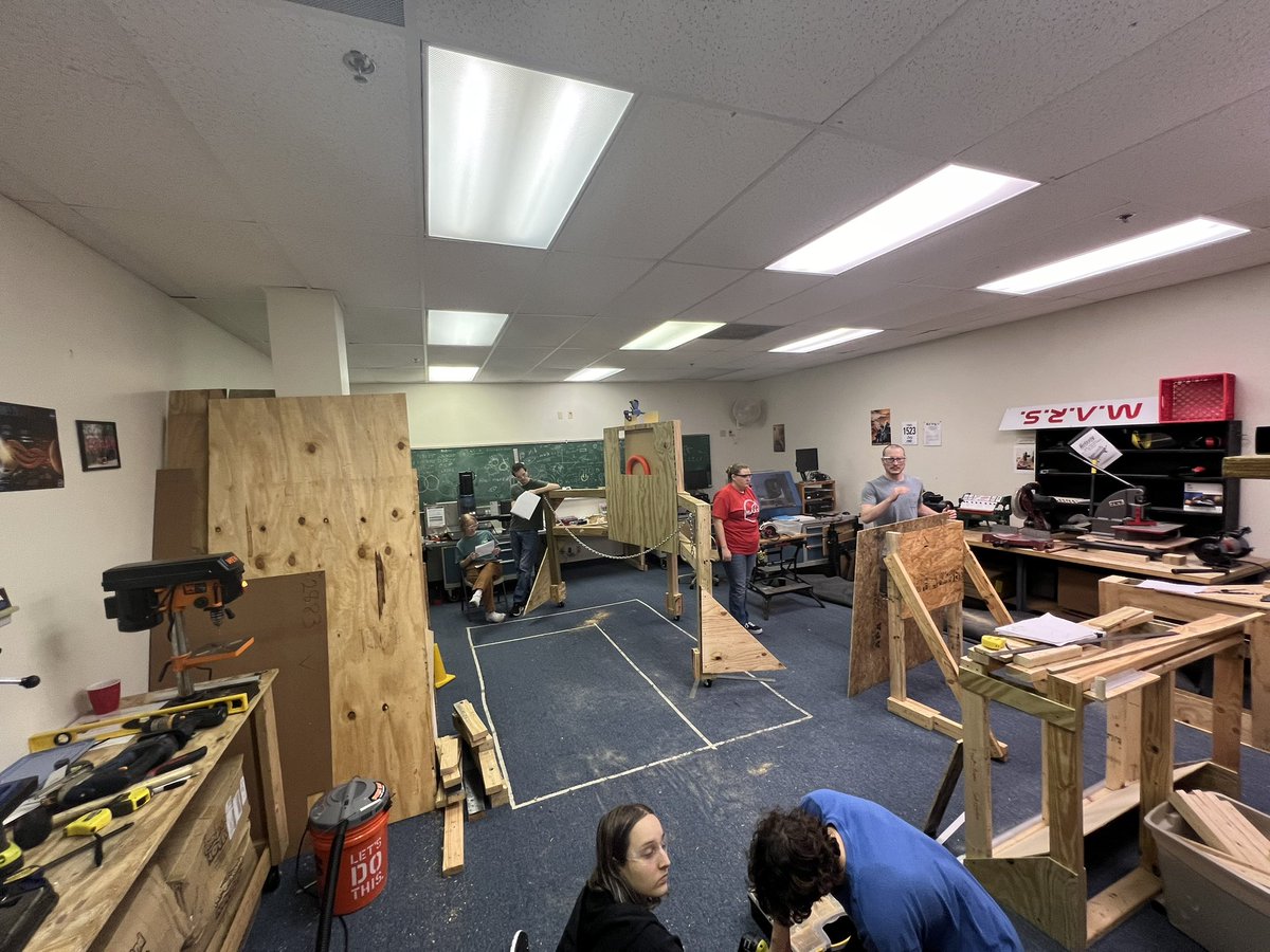 Mars aliens working hard!