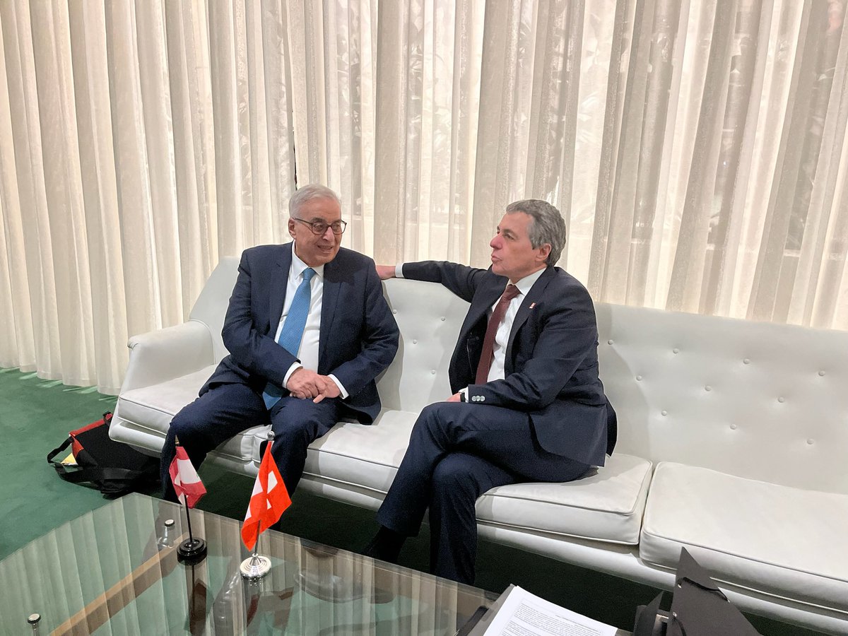 ignaziocassis's tweet image. Fruitful meetings at the margins of the ministerial 🇺🇳 #UNSC debate on the #MiddleEast with 🇩🇿 FM @AhmedAttaf_Dz, 🇱🇧 @Mofalebanon &amp;amp; 🇯🇴 FM @AymanHsafadi. 

We discussed:

👉The situation in #Gaza &amp;amp; risk of regionalization
👉The need for a two-state solution
👉Bilateral relations