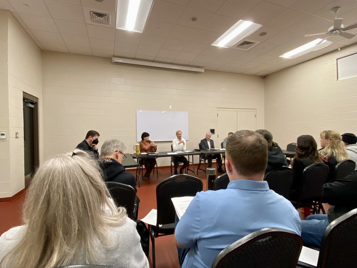 VarsityPrep's tweet photo. Strategic planning for the new ice  @huntsvillecity Ice Sports Center! The additional rinks will really benefit our community #SportsHsv #Ihearthsv #GoPlayHsv https://t.co/k7JoieKwyn