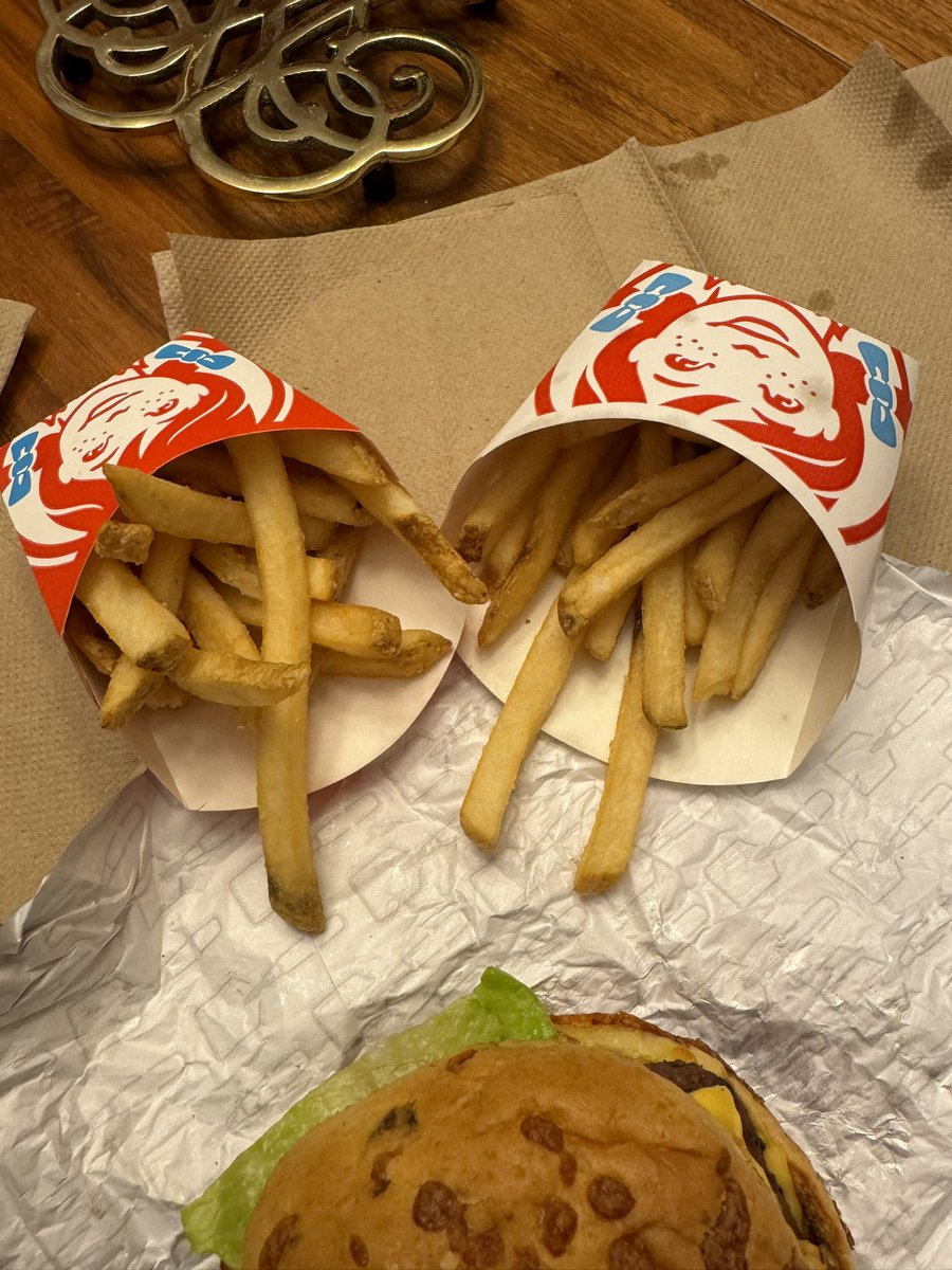 Malorie H tweet media