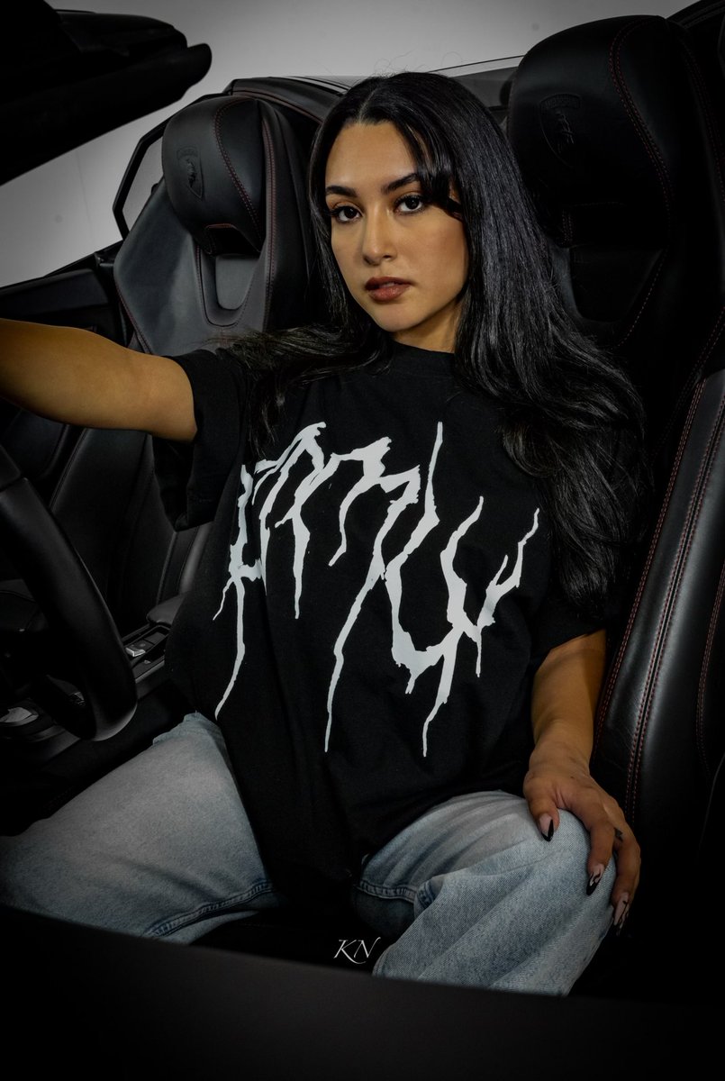 pmwentertainmnt's tweet photo. “PMW Black Limited Collection Graphic-Tee (FW24)”

~ Available for purchase now on https://t.co/BvPiVuaT8j https://t.co/BgarFIc6R6