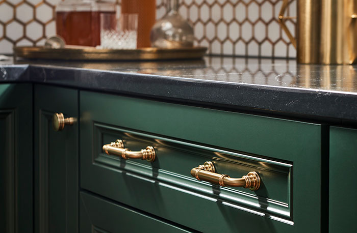 unionluminaires's tweet image. Meet the Cranford Pull by Top Knobs! 🥰

Embodying the latest design trends, Cranford seamlessly blends affluent styles for a perfect match in any interior project. 

l8r.it/DcHK

#TopKnobs #VersatileDesign #CranfordPull"