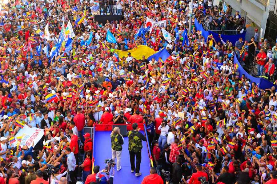 Dicen que los sueños hablan, pues sí me hablaron y me dijeron: estamos en tiempos de victorias y el pueblo debe bajar a las calles a dar su batalla para volver a ganar y triunfar: ¡Bajaron, y bajaron y bajaron!