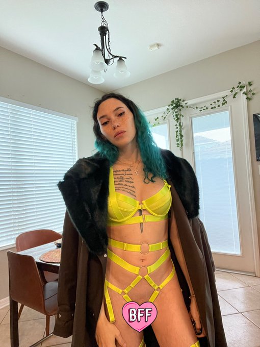 Just want you to come talk to me   https://t.co/czdwEu9LEu https://t.co/MJXZMEzh79<a href="/tag/newprofilepic"class="tags"><span>#newprofilepic</span></a>