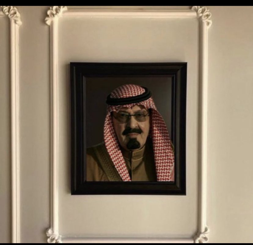 لا تنسوني من دُعائكم "
#ذكرى_وفاة_الملك_عبدالله