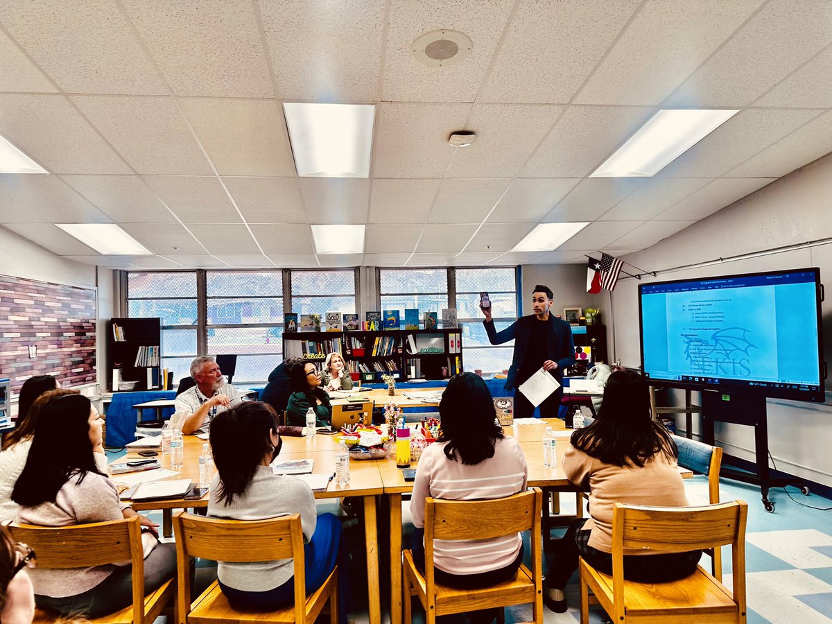 EastwoodKnolls's tweet photo. #OurFuture

#OurPeople

#OurInvestment

We Had a Productive Discussion at Our CEIC Mtg This Tuesday Afternoon @EastwoodKnolls 💙💛🔥🐉

#SuccessStandards ✔️

#CoreValues ✔️

#SafetyInitiatives ✔️

#AcademicVision ✔️

Together We, #CarryTheStandard and #BloomWhereWeAre Planted🍃🌳 https://t.co/K4mj1YNapf