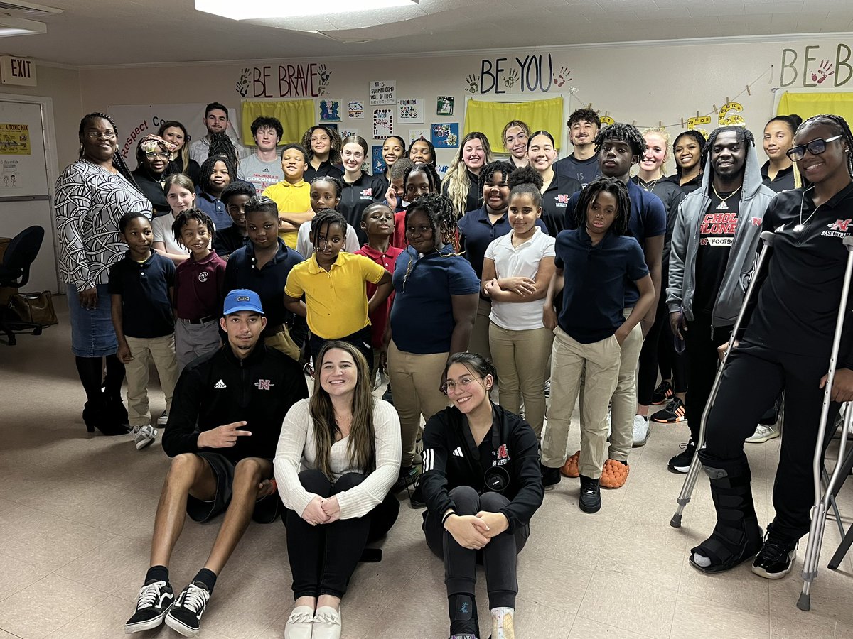 laniemarieau's tweet photo. Had the best time this evening playing games and sharing wisdom with some awesome humans. 

@Nicholls_SAAC is thankful to Hi 5 for letting us spend time with these incredible kiddos. 

I may or may not have gotten hustled in Uno. https://t.co/jRpBDpIfnm