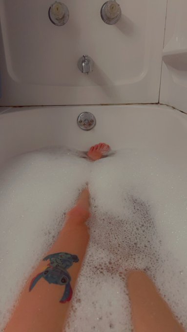 Join me for a hot bubble bath? https://t.co/HrTqcjBaIG https://t.co/PtWjq08XMJ<a href="/tag/newprofilepic"class="tags"><span>#newprofilepic</span></a>