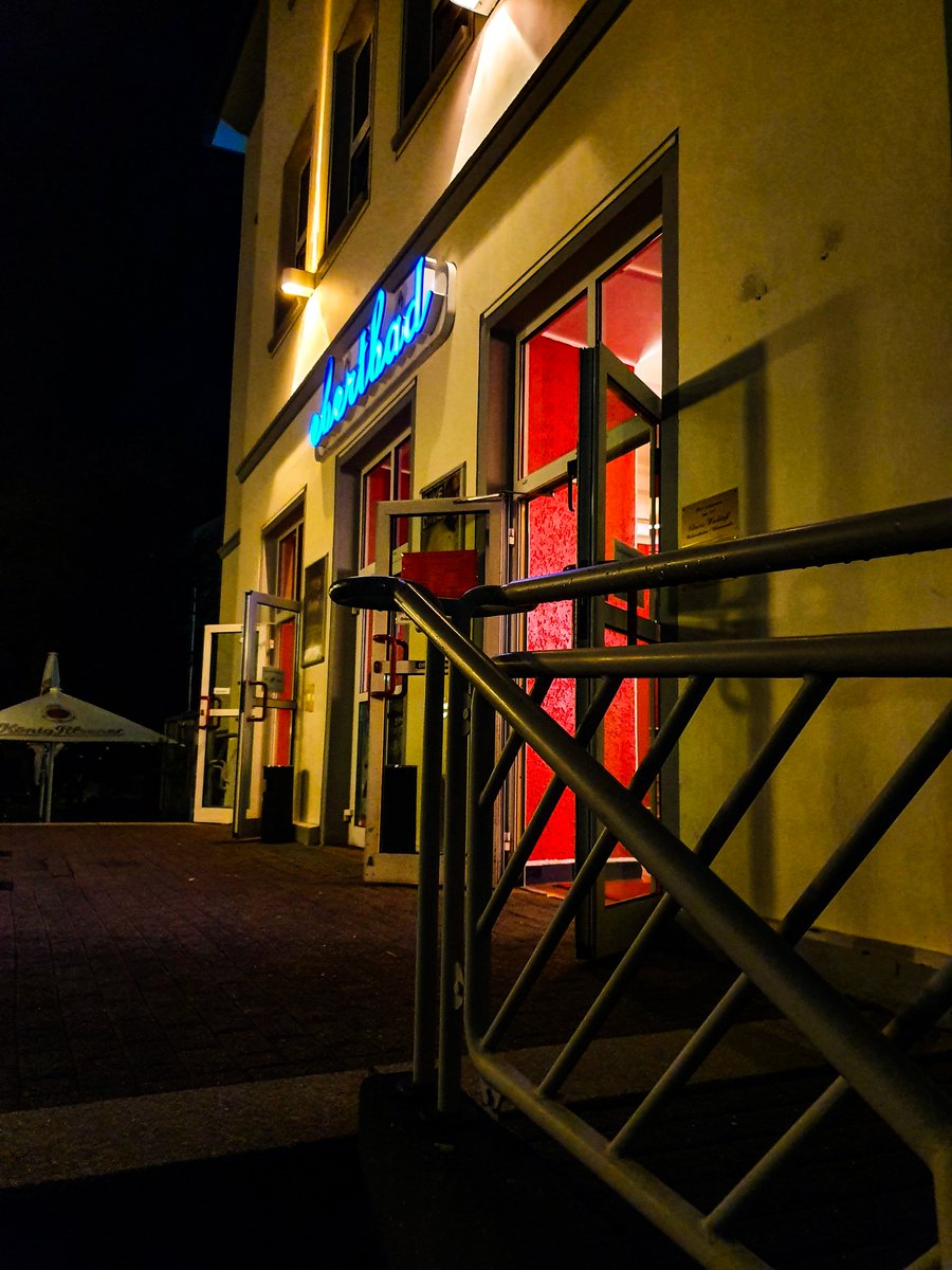 potteinander's tweet photo. 📌 Das EBERTBAD OBERHAUSEN ❗️ ℹ️ Ein Ort, der die Vergangenheit bewahrt und gleichzeitig den Weg in die Zukunft weist. Hier wird Geschichte lebendig und Kultur erfährt eine neue Bedeutung. 👉 "Vom Badehaus zur Kulturperle: Das Ebertbad in Oberhausen im Wandel der Zeit" #Ebertbad https://t.co/gE8Fgl1AvO