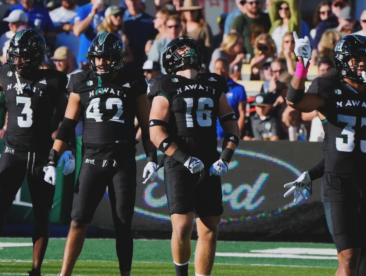 jztauanuu's tweet photo. After a great conversation with @coachsapolu I’m blessed and truly honored to have received an offer from the University of Hawaii
#AG2G🙏🏽

@TimKaub27 
@Lissa_LovesYou 
@FBWarriorsECC https://t.co/TYtsw8yZlH