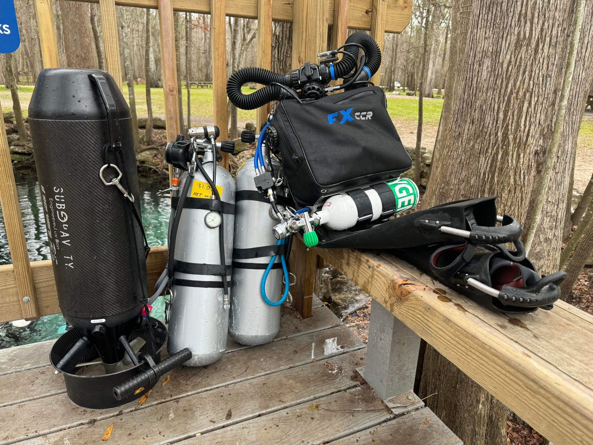 What could you see with these tools in your corner?

#subgravity #readyforanything #dpvdiving #techdiving #rebreatherdiving #cavediving #fxccr