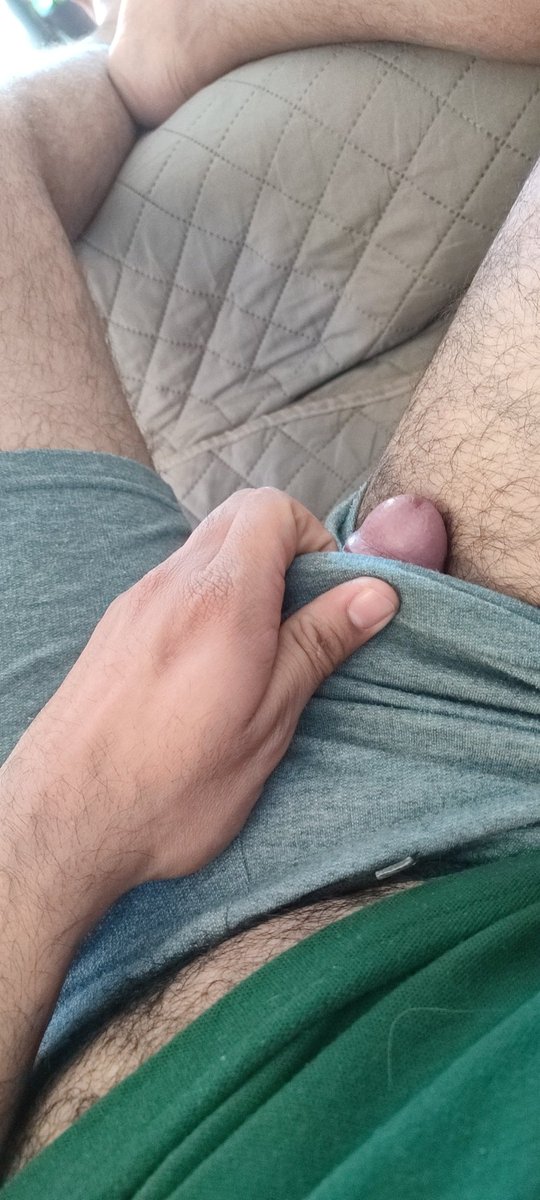 chicosbarbones's tweet photo. @gingerhulk30 That ass is ready to put my little head in until it's never filled with pleasure 🔥 https://t.co/hC0SdCokO1