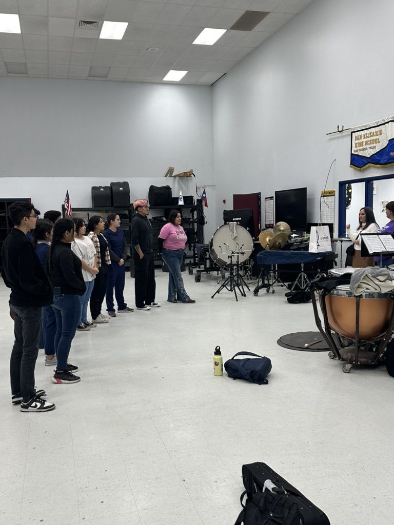 TroyEnriquezSE's tweet photo. Director Cruz sending off our Mariachi group with some crumbl cookies for the competition Saturday!!
#SEISDPeoplePassionPurpose https://t.co/jMXQtXz5ZU