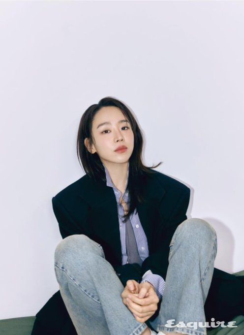 infodrakor_id's tweet photo. #ShinHaeSun untuk Esquire Korea 📸

Pemenang hatinya Yong Pil 😍 https://t.co/G4X44LJccJ