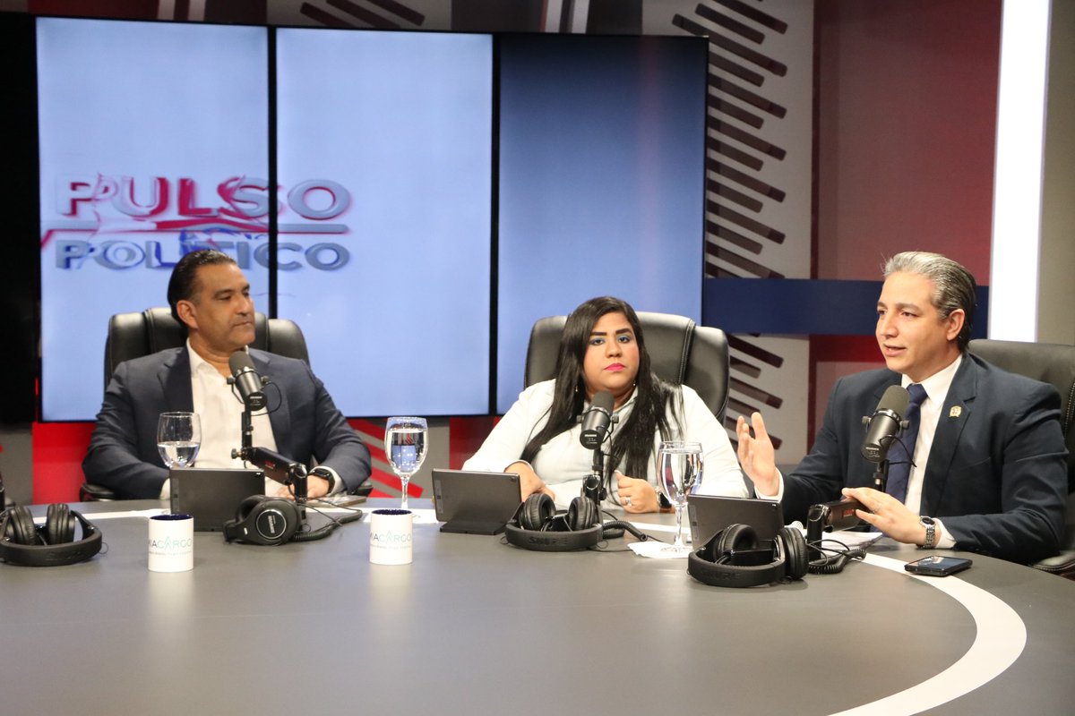 AlbertoTejeda_'s tweet photo. Un honor participar en el programa Pulso Político junto a Carolina Abreu, Rodolfo Santos, Joel Delorbe y Adrián Lebron.

Agradecemos la oportunidad de compartir nuestras propuestas para el rescate y transformación de Santo Domingo Este. 

Juntos, trabajaremos por un #SDE más limpio y ordenado.