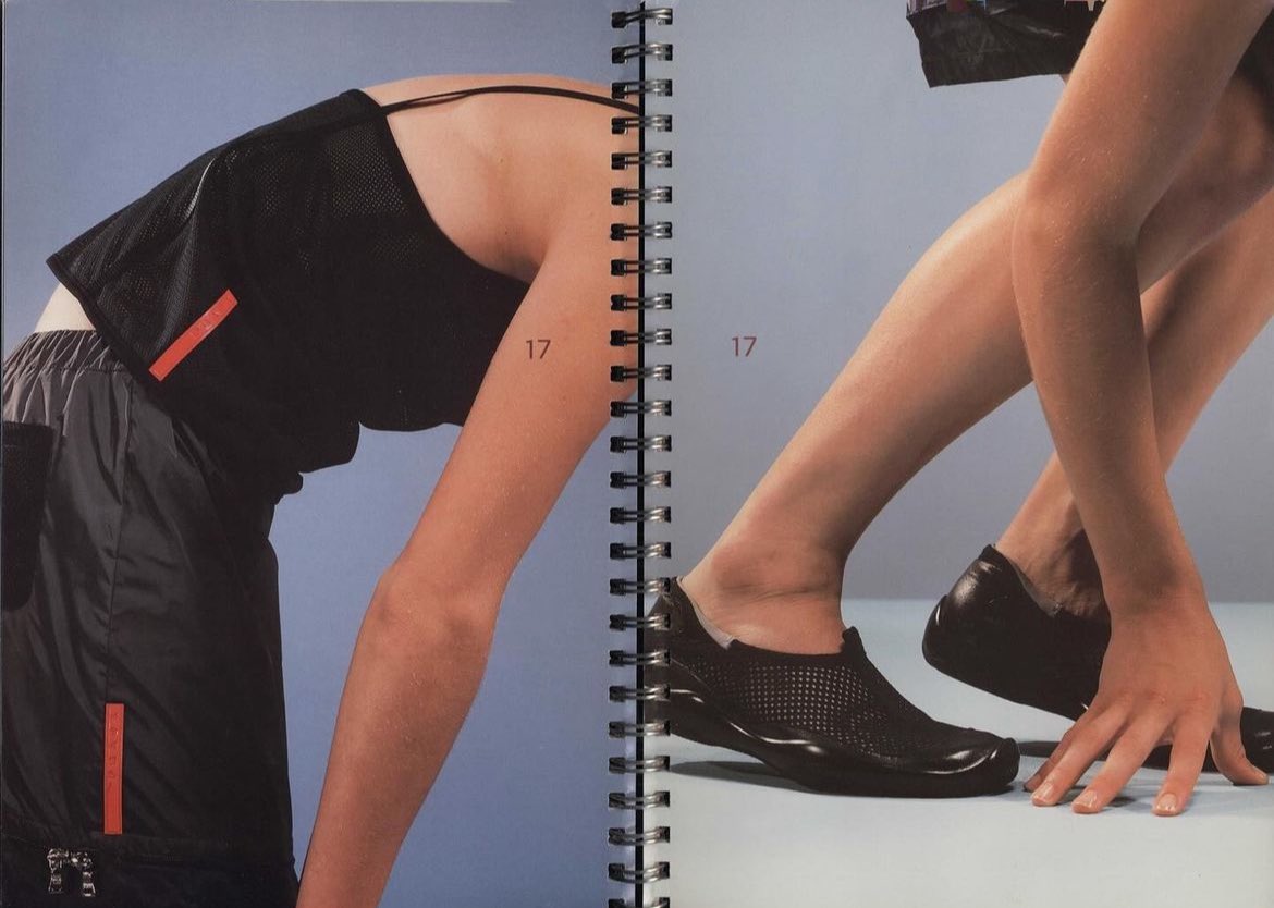 tabibutts's tweet image. prada sport ss00
via @/oldprada