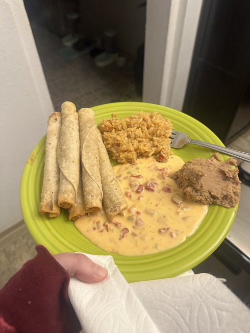 Watch Hannah Hedon's leaked NSFW photo on TwXstars