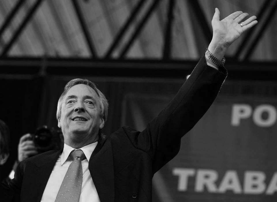 "Salgan y den una demostración de conciencia popular,
no se queden esperando un milagro!
Luchen! porque vienen por sus sueños y el futuro de la patria”.

Néstor Kirchner

Mañana todxs al Congreso 🇦🇷✌