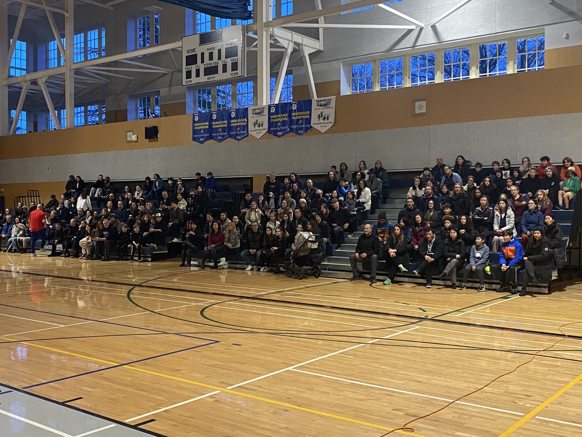 Welcome future @VSB39 @KitsilanoSS grade 8 students and families! It’s a full house at our Grade 7 Parent Information Night.